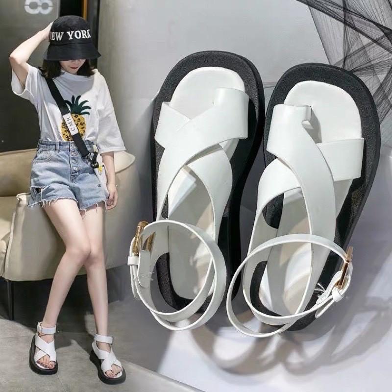 SANDAL KẸP NGÓN KHUY BẤM HOTT