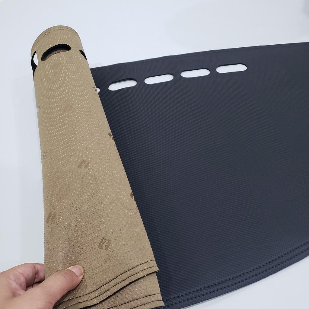 Thảm taplo ô tô Accent 2018 - 2019 loại da vân cacbon chống nắng, chống nứt vỡ taplo, thảm taplo Hyundai Accent