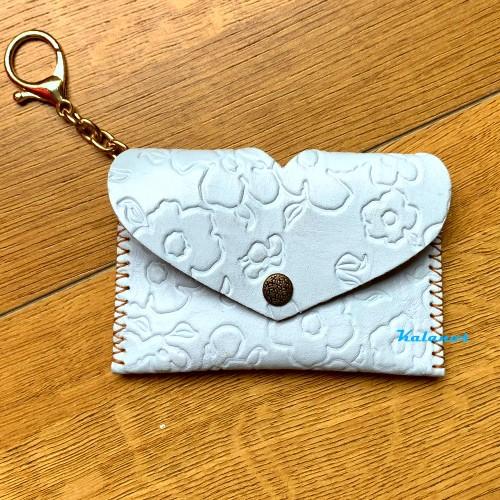Ví nữ mini móc khóa nhỏ gọn da bò cao cấp handmade với nắp cách điệu hình trái tim độc đáo Kalanos KMKN30-Xanh màu xanh