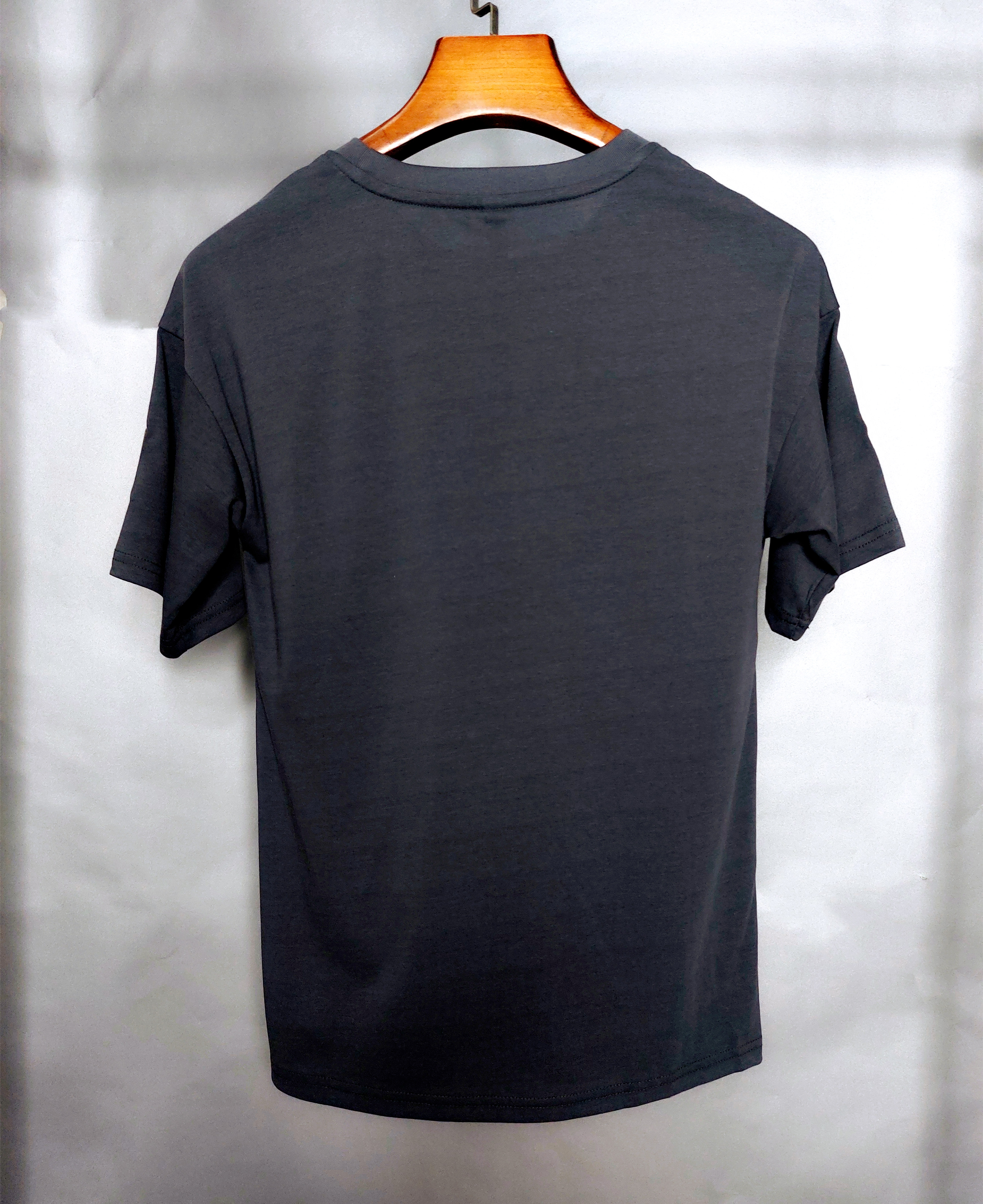 Áo thun nam ngắn tay cao cấp TC với thiết kế cổ tròn, chất cotton co dãn, thoáng mát, phong cách trẻ trung, năng động, phần họa tiết logo thêu sắc nét, bền đẹp, hợp thời trang-6850