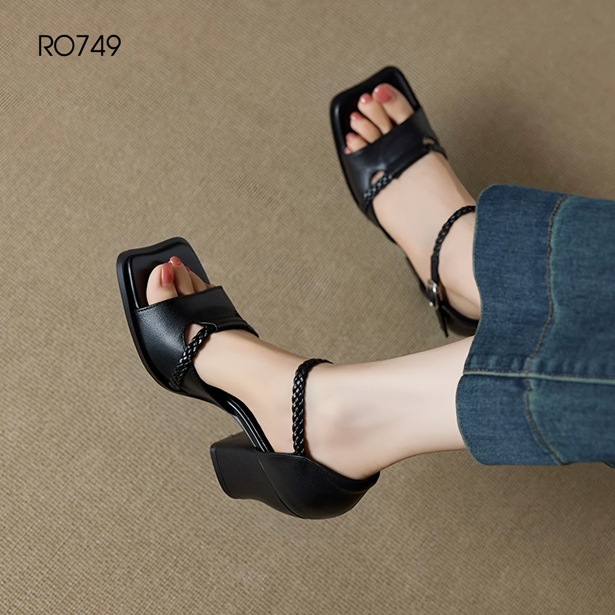Sandal nữ gót vuông ROSATA RO749 -6p- Đen, Kem - BKSTORE - HÀNG VIỆT NAM