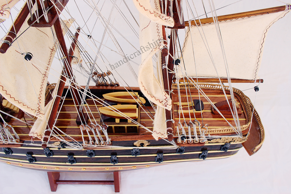 Mô hình thuyền chiến gỗ Napoleon chì