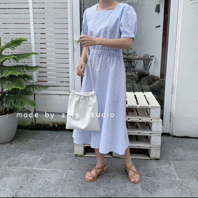 Đầm Caro Vintage hở eo phía sau