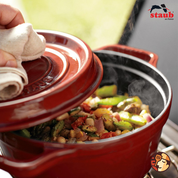 Nồi gang tròn Staub 14 cm – Màu đỏ cherry