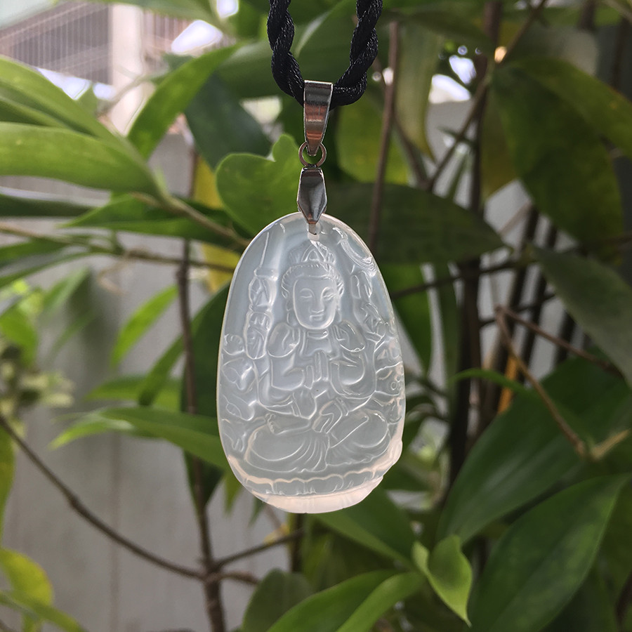Mặt dây chuyền Phật bản mệnh tuổi Tý, Đá Mã não trắng, Phật Thiên Thủ Thiên Nhãn, Cỡ nhỏ, AKO3