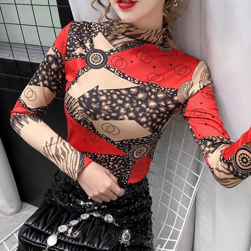 áo thun cổ cao họa tiết mẫu mới 2020