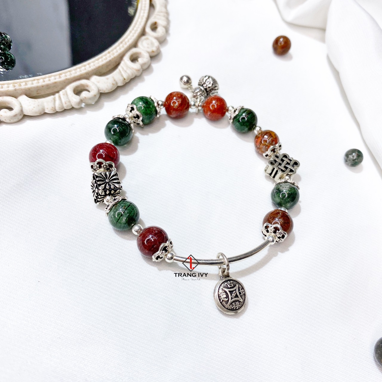 Vòng tay Thạch anh Ưu linh mix Charm bạc