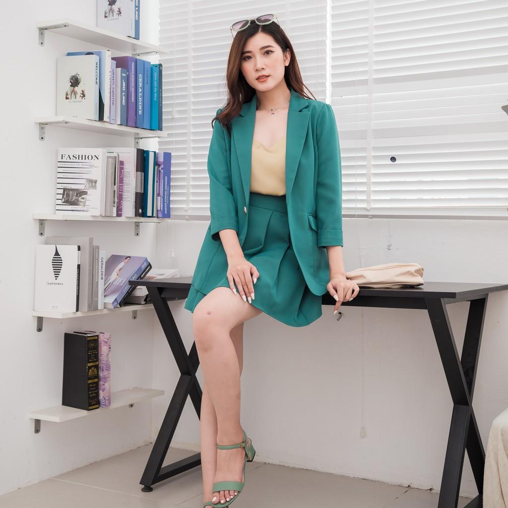 Set áo vest blazer nữ + chân váy ngắn xếp ly - SV01 - WFStudios