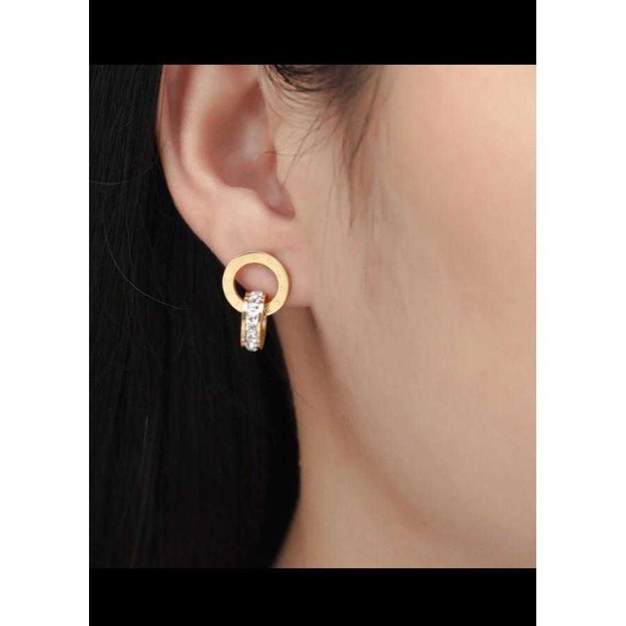 Bông tai titanium cao cấp không đen khắc số la mã BHBT326