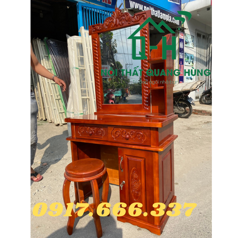 BÀN TRANG ĐIỂM GỖ THÔNG KÍNH VUÔNG MÀU NÂU DÀNH CHO CHỊ EM