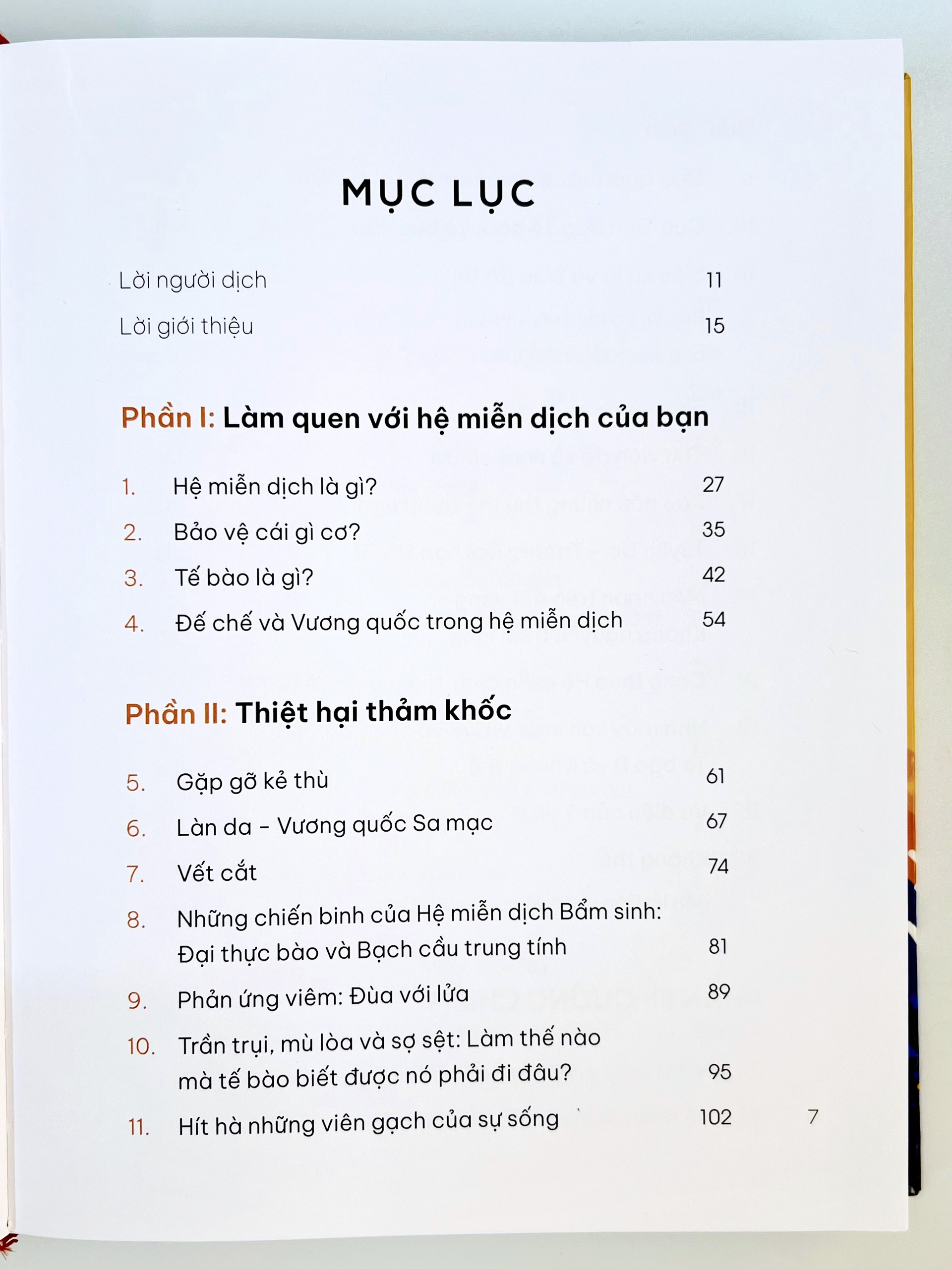 Sách Miễn Dịch - Philipp Dettmer - Du Hành Thăm Hệ Thống Bí Ẩn Giữ Cho Ta Sống Sót - Bìa Cứng
