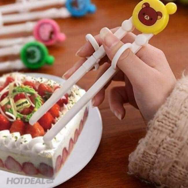 Đũa tập ăn dặm xỏ ngón hình thú cho bé nhanh biết cầm đũa