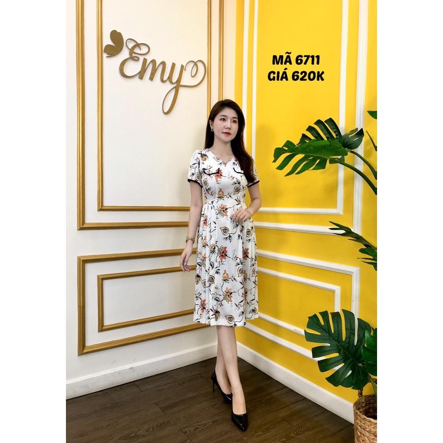 Đầm EMY EM6711 Xoè Midi Nền Trắng HT Không TúI