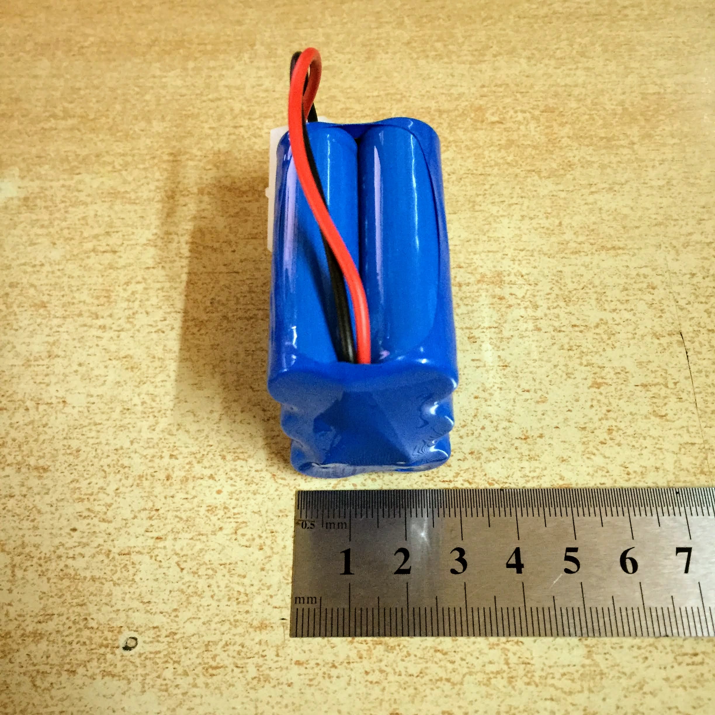 Pin sạc 7.2V dung lượng 1400mAh xếp chồng jack cắm KET2P