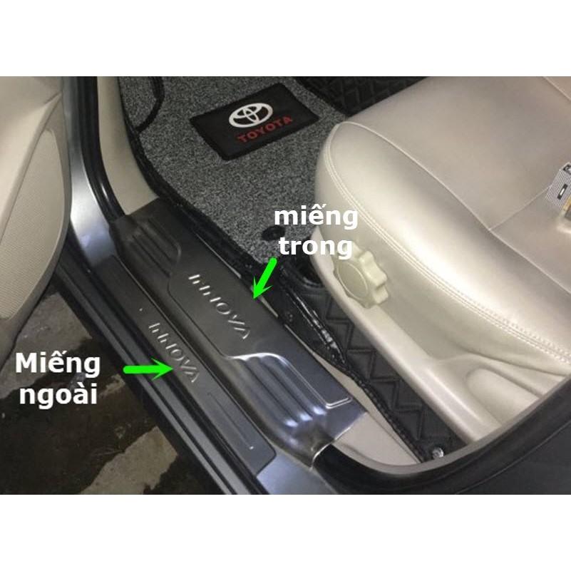 Ốp bậc Trong Xe Innova 2006 đến 2020 mẫu inox