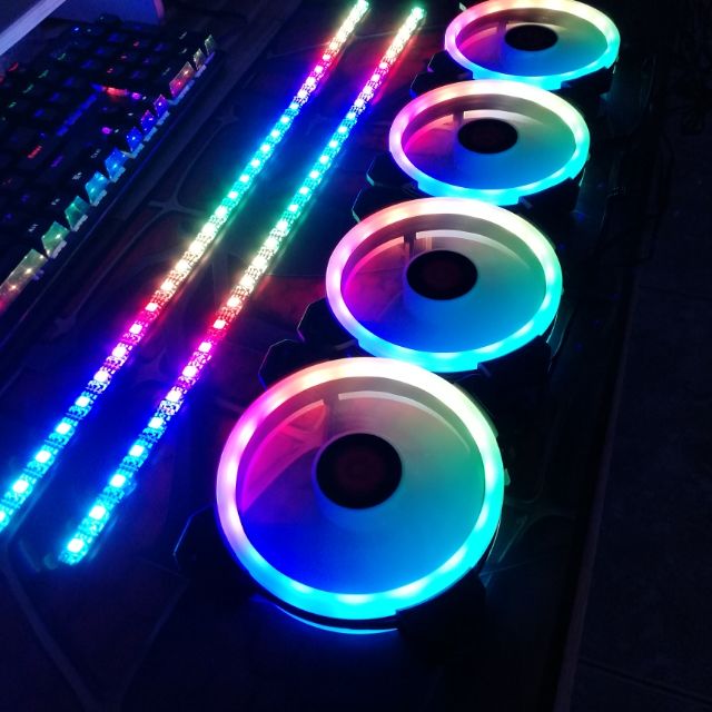 Bộ 4 Quạt + Khiển Coolmoon RGB V2 - Hàng nhập khẩu