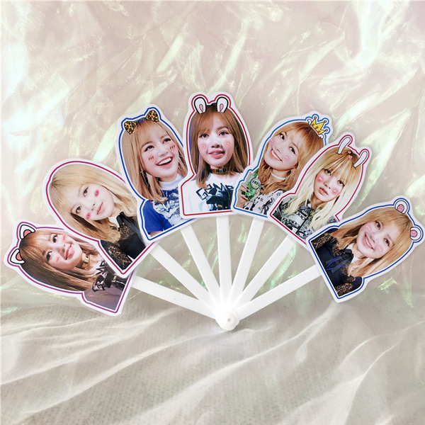 Quạt blackpink idoll Lisa dạng gấp