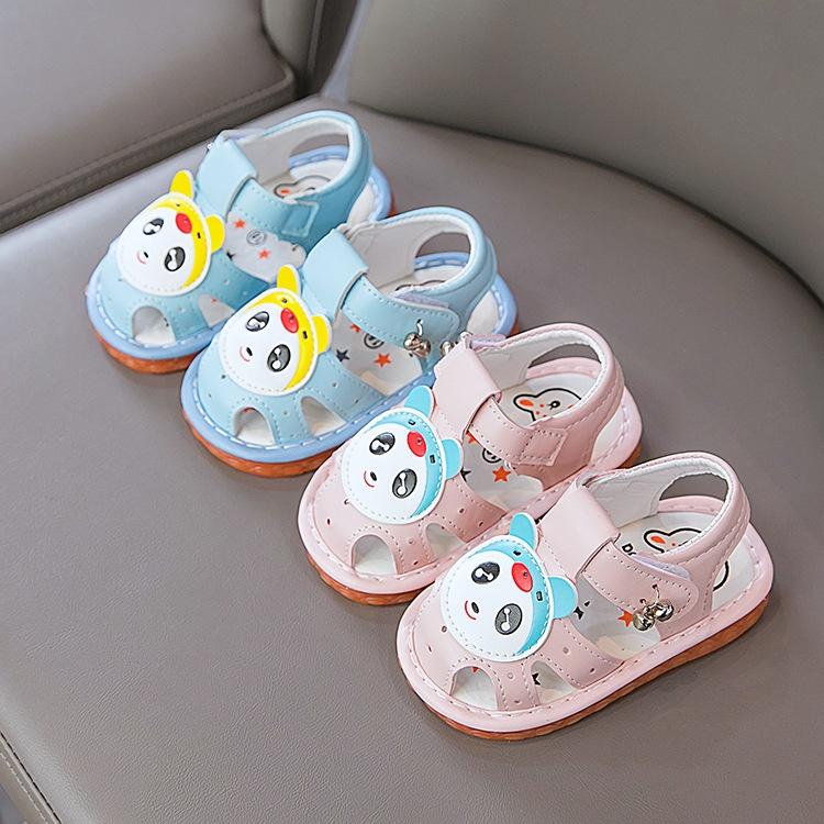 Sandal Tập Đi Cho Bé Trai Bé Gái Phát Tiếng Kêu Đế Mềm Chống Trơn Trượt Phong Cách Hàn Quốc D52