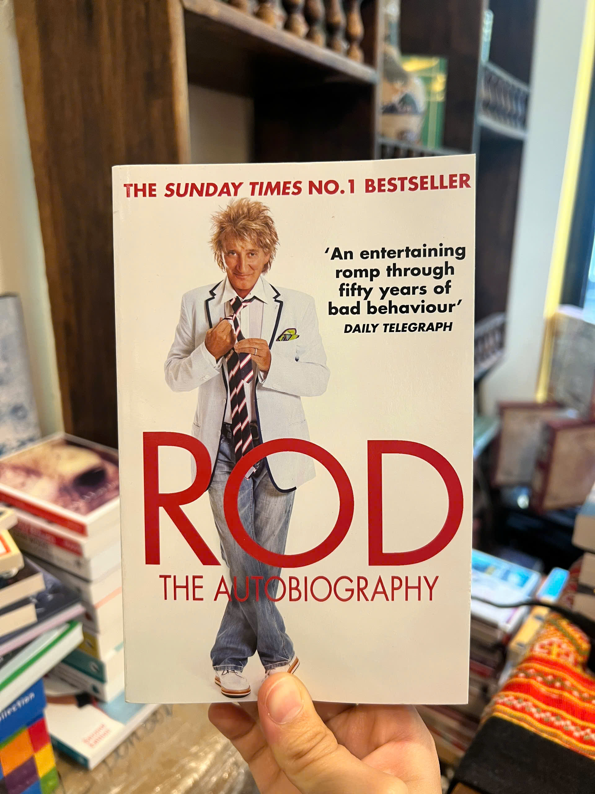 Sách - Rod: The Music Autobiography by Rod Stewart | Tự truyện Âm nhạc / Ngoại văn Nhập khẩu UK