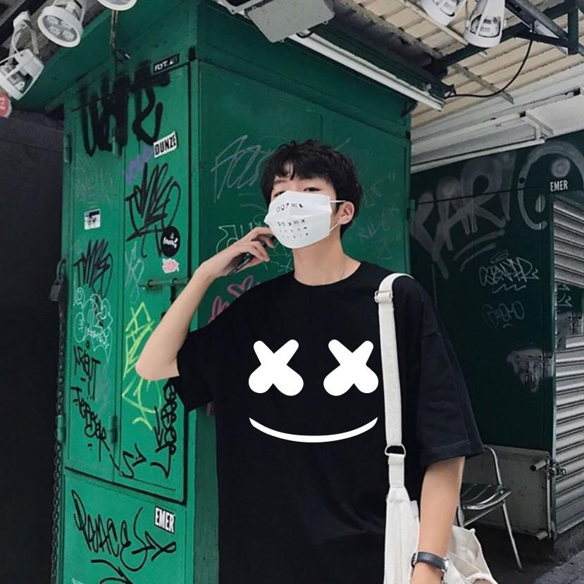 Áo thun Unisex Nam Nữ Mặt Cười màu đen Hàn Quốc