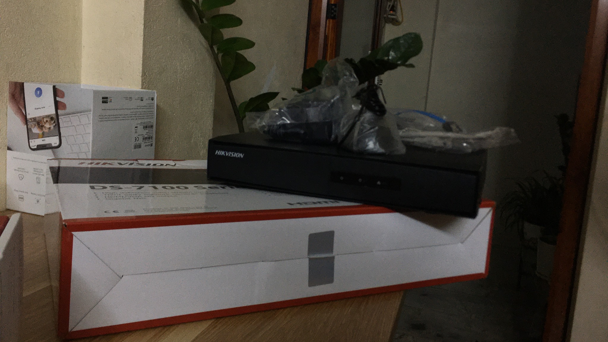 Đầu ghi hình IP NVR 4/8 Hikvision chuẩn nén H.265+, cổng PoE DS-7108NI-Q1, DS-7104NI-Q1/M, DS-7108NI-Q1/M - Hàng chính hãng