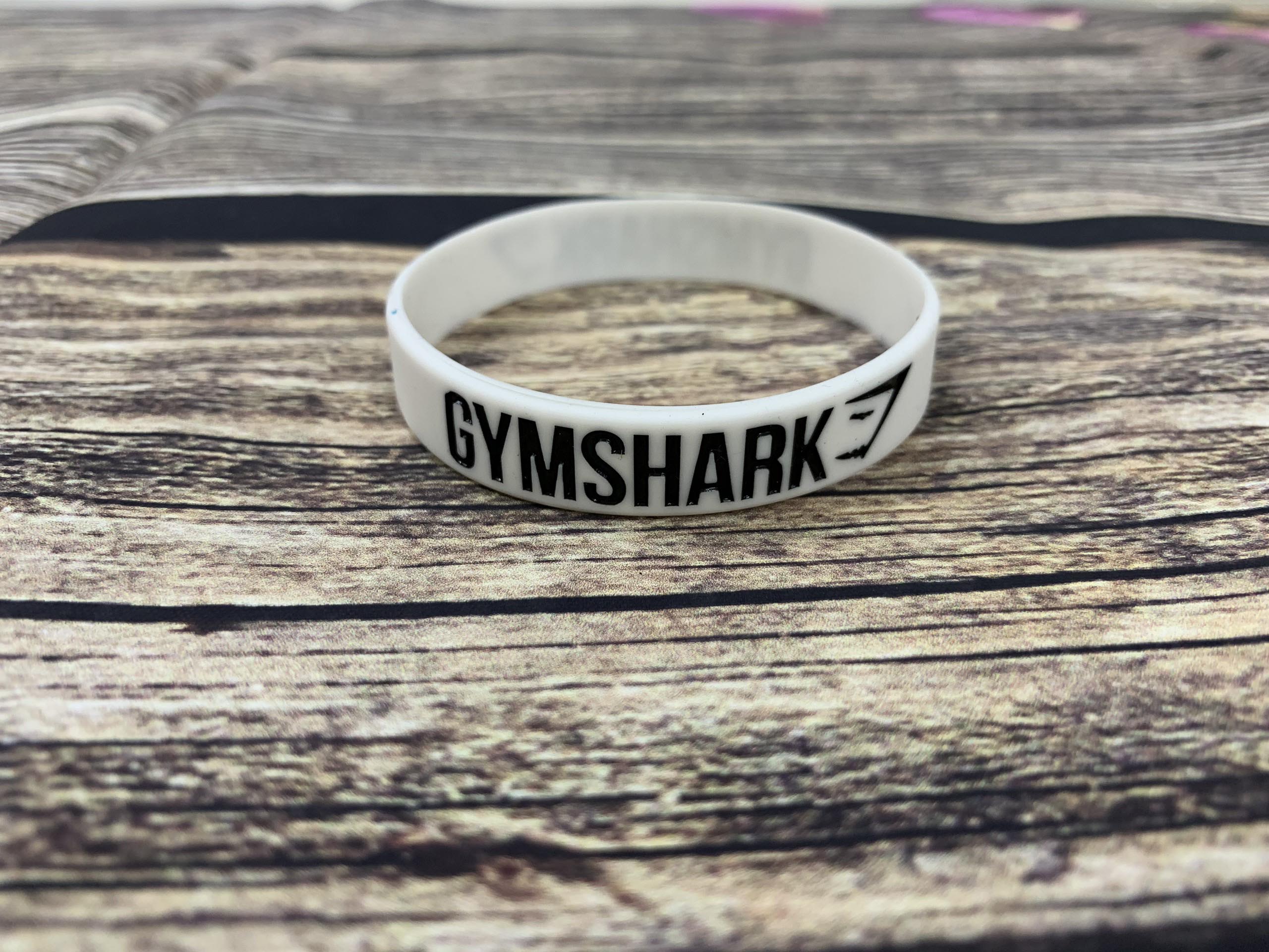 Vòng tay cao su GYMSHARK bản cỡ nhỡ, phiên bản mới, thiết kế chữ in hoa nổi bật