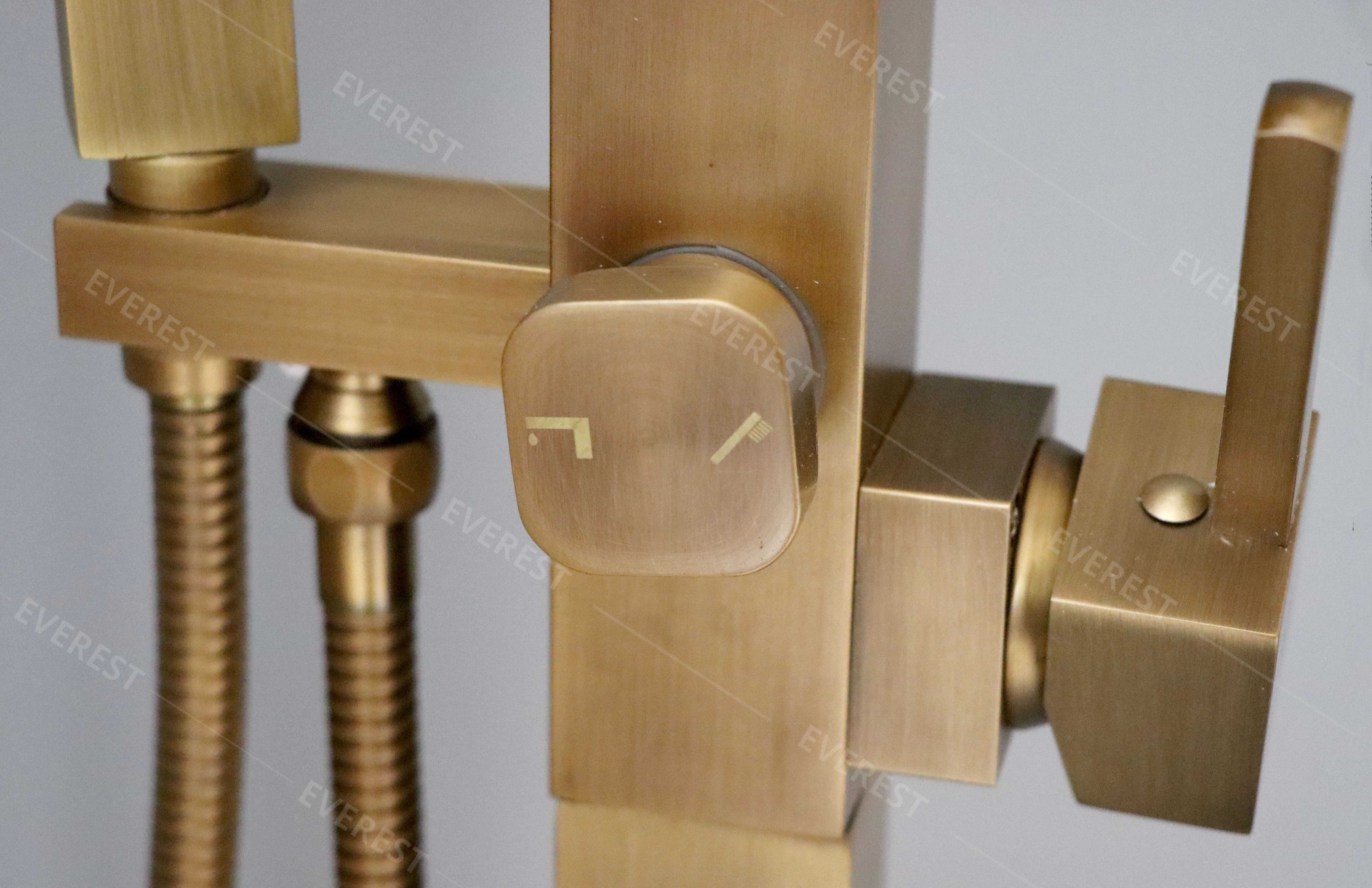 Sen Bồn Tắm Đặt Sàn Bằng Đồng EVEREST EV-1114