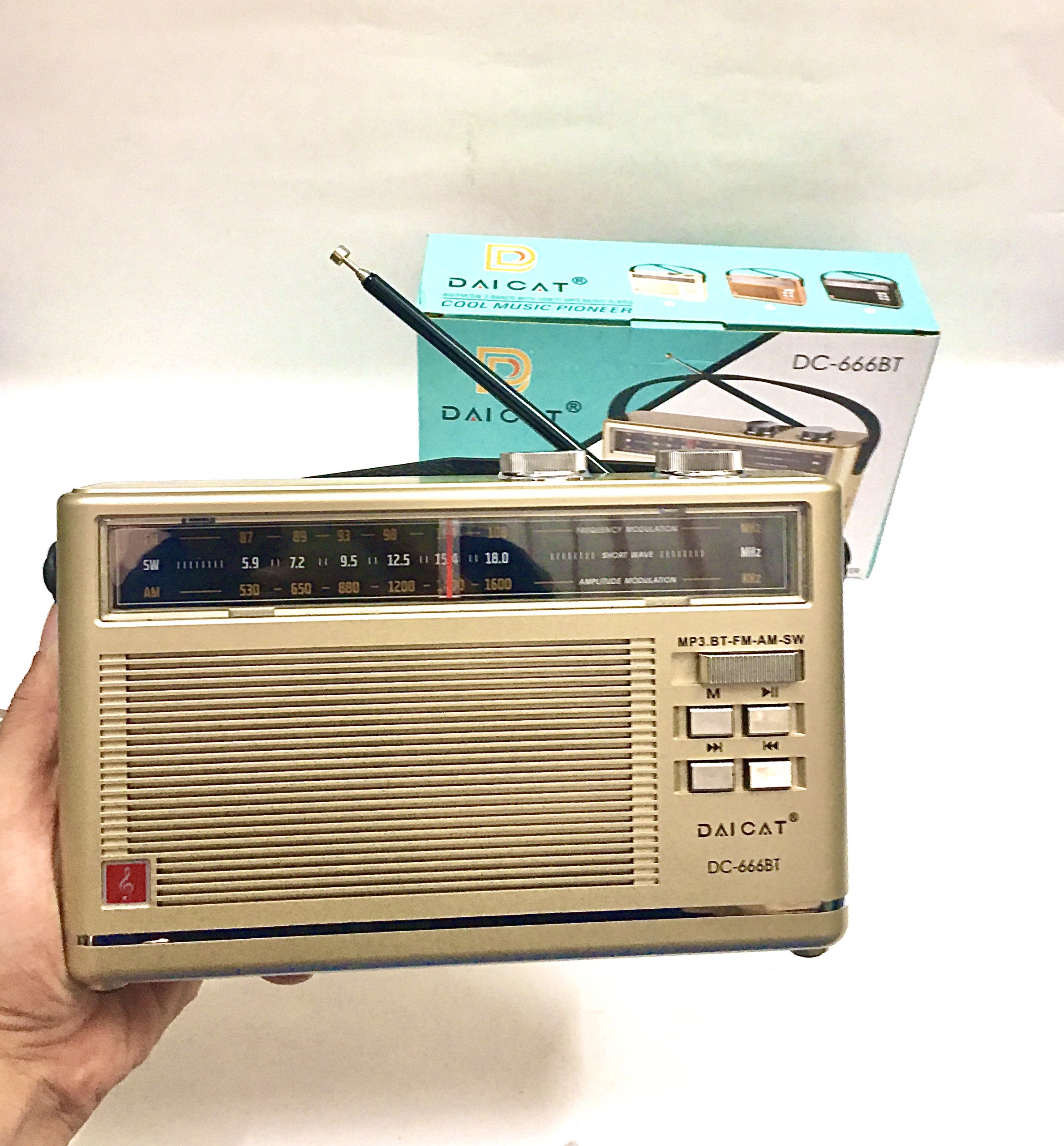 ĐÀI FM Radio DC-666BT- Bluetooth Đa Chức Năng Hỗ trợ thẻ nhớ và Usb mẫu mới Cho người thân yêu-Hàng Chính Hãng