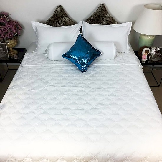 Mền chần gòn Cotton Cao cấp A - Chất liệu 100% Cotton thấm hút tốt, đường may tỉ mỉ - Màu trắng