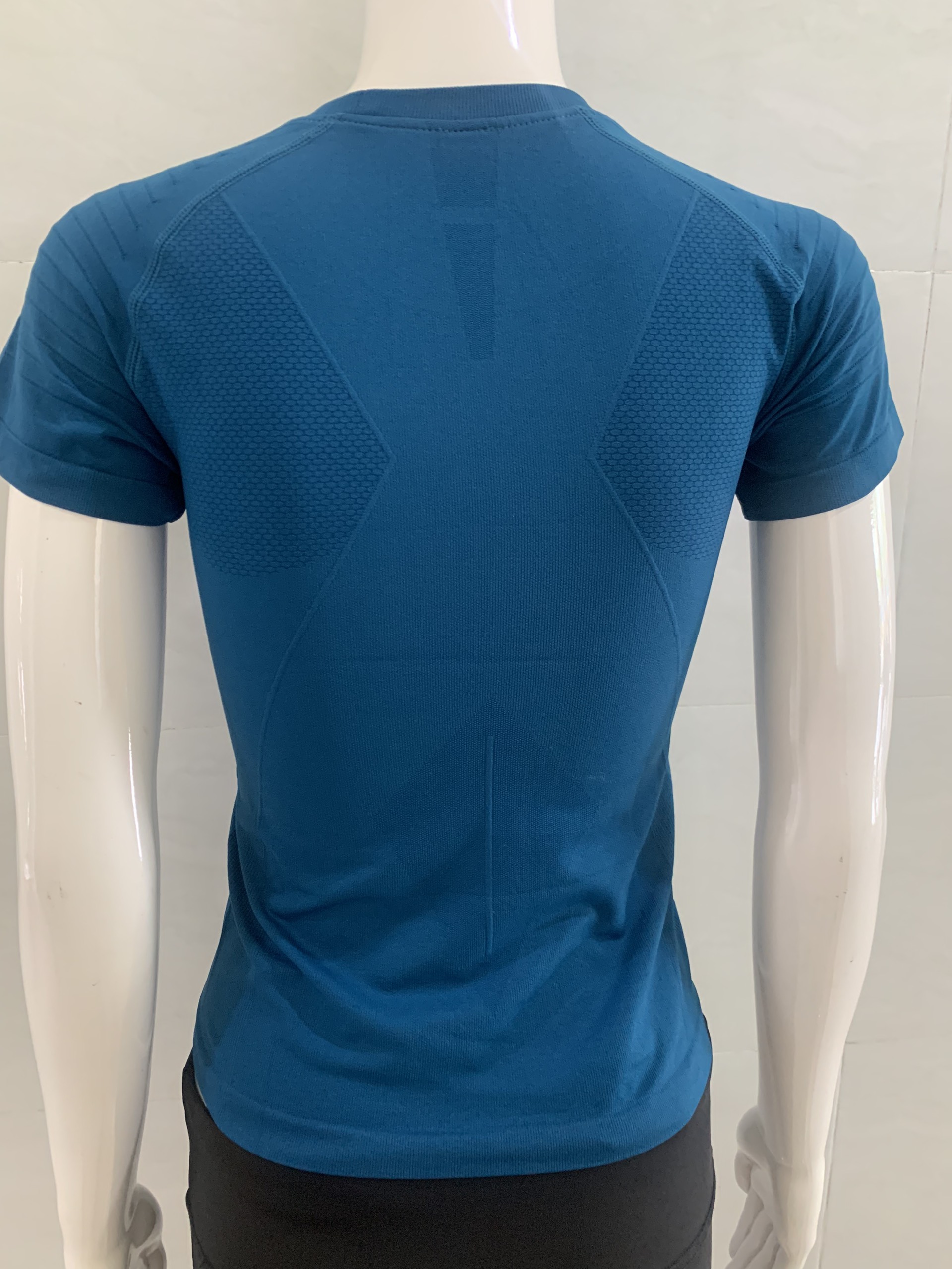 Áo Thun Nữ Cộc Tay Vải Polyester Cao Cấp Thấm Hút Mồ Hôi Tốt,Vải Xịn K Bai K Nhão