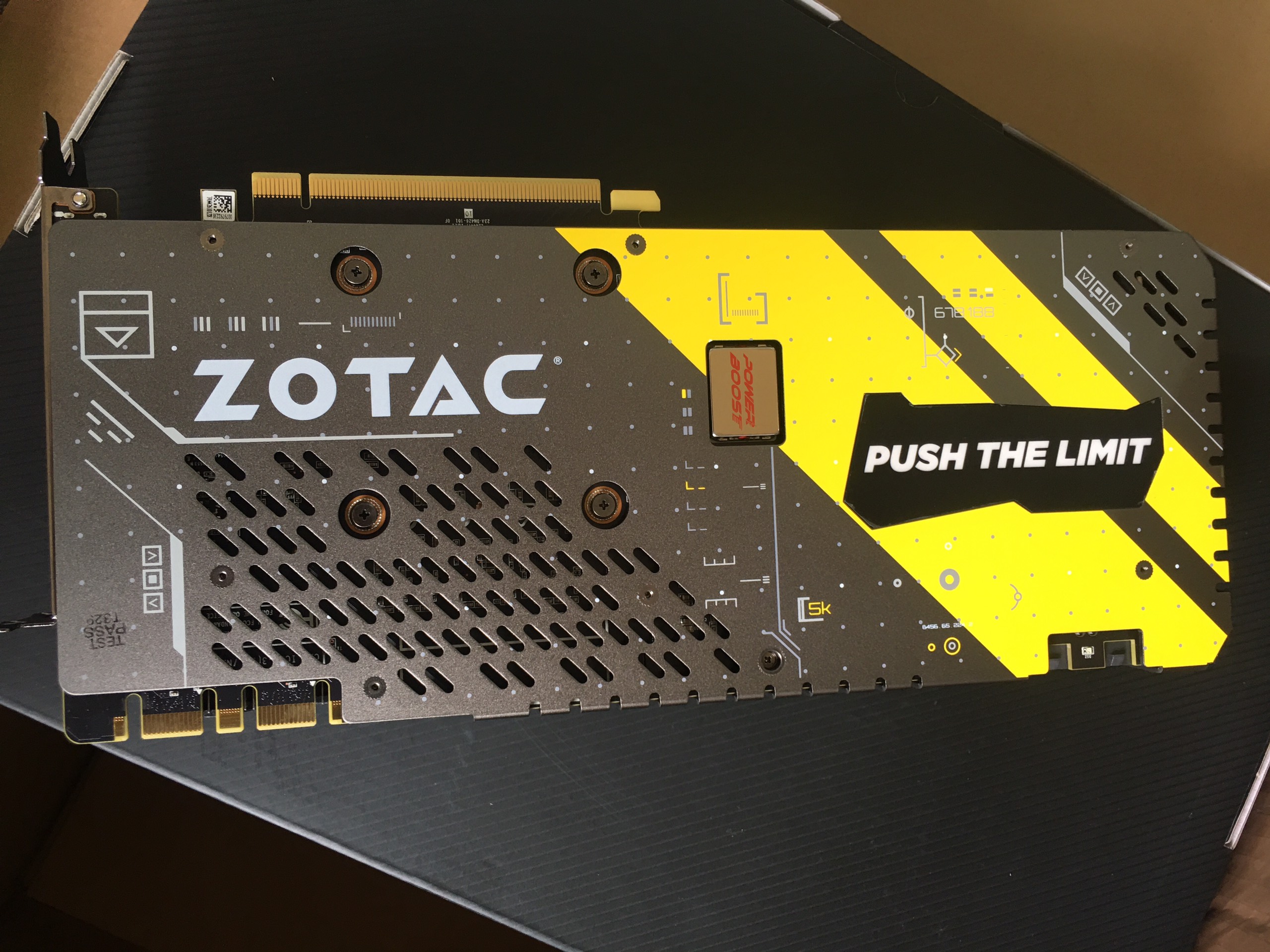 Card màn hình Zotac GTX 1060 6gb 3fan GDDR5X - Hàng Chính Hãng