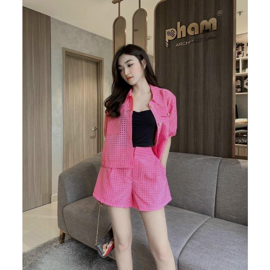Set bộ đồ nữ 3 món cùng tone đính nút áo khoác ngoài nổi bật xinh xắn, sang chảnh dành cho các nàng đi chơi, dạo phố