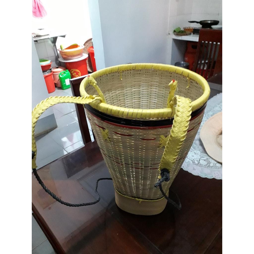 CHIẾC GÙI CỦA NGƯỜI ĐỒNG BÀO TÂY NGUYÊN