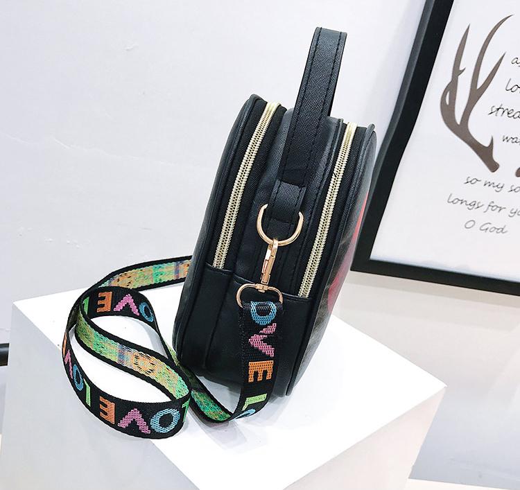 Túi Đéo Chéo Nữ Họa Tiết Cô Gái Trẻ Trung