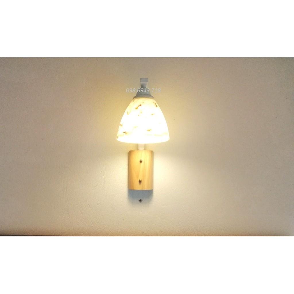 ĐÈN TƯỜNG ĐẾ GỖ TỰ NHIÊN,CHAO THỦY TINH,ĐÈN TRANG TRÍ VÁCH TƯỜNG