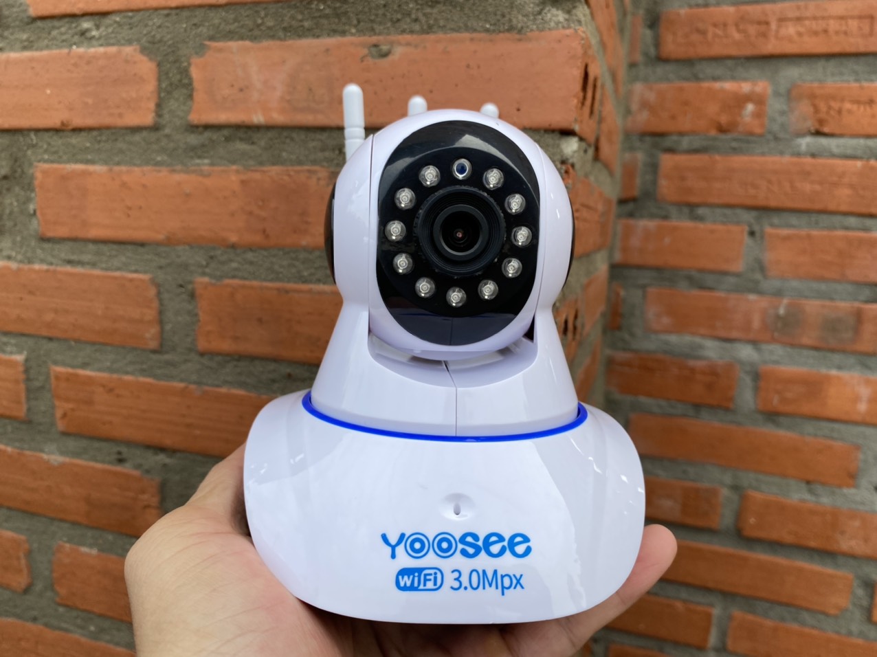 CAMERA YOOSEE 3.0 ,KÈM THẺ NHỚ 64G .HÀNG CHÍNH HÃNG