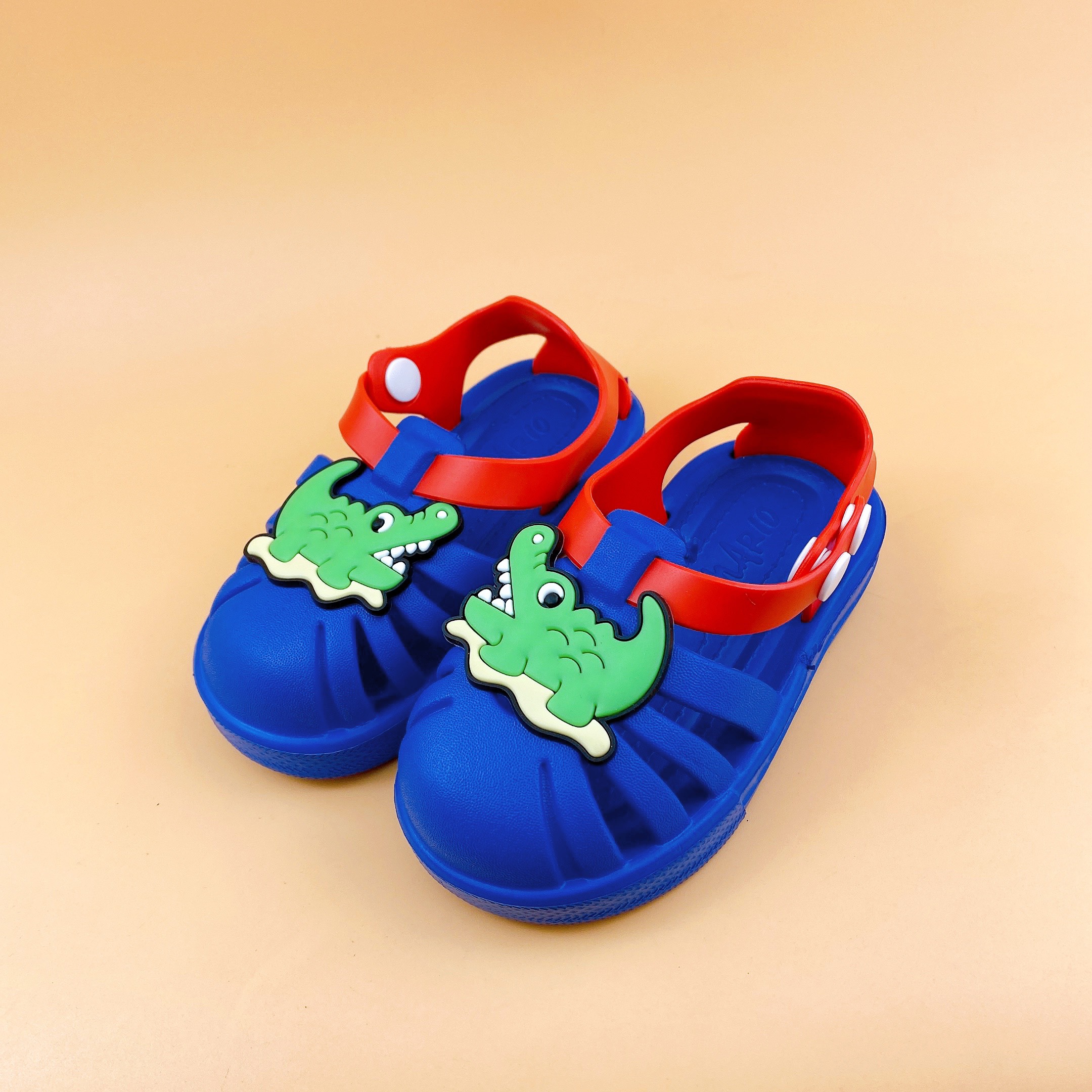 Dép quai hậu cho bé, sandal Mario 3905 siêu nhẹ đế chống trơn trượt