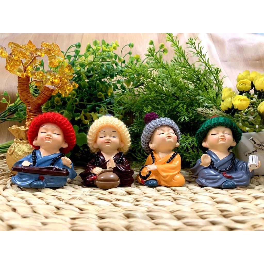 Bộ 4 tượng Chú Tiểu Cầm Kỳ Đội Nón Len