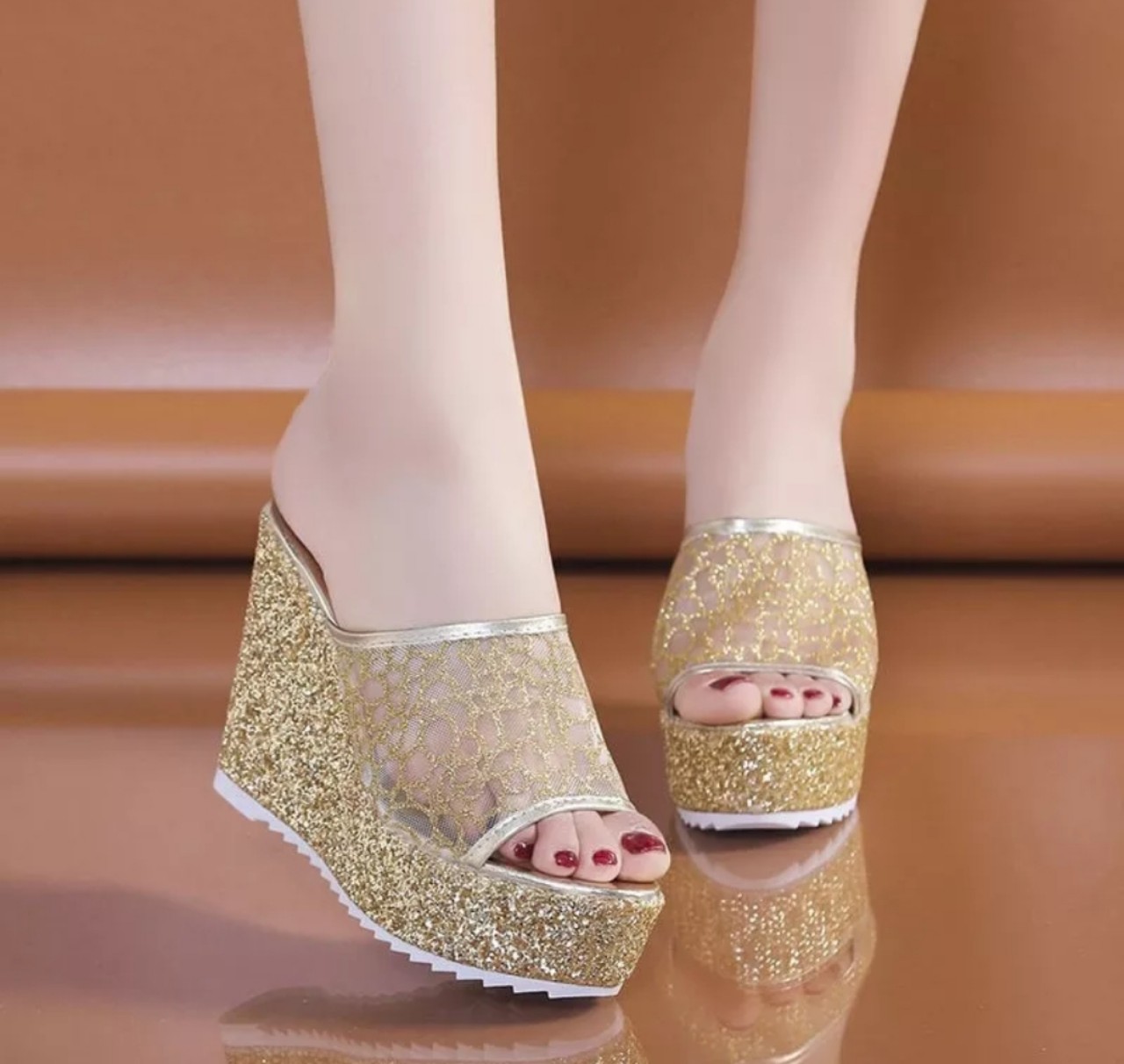 Dép đế xuồng ren