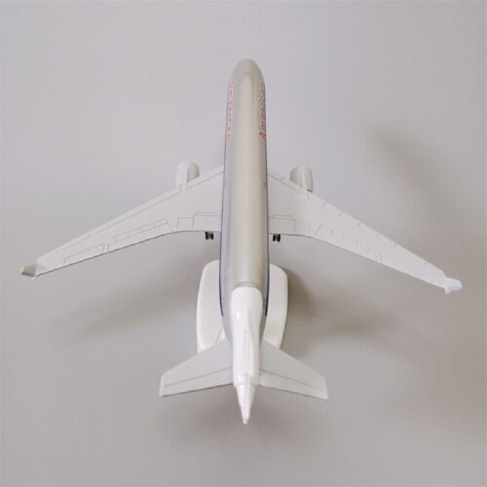 Mô hình máy bay American chiến đấu MD-11  20cm có bánh xe