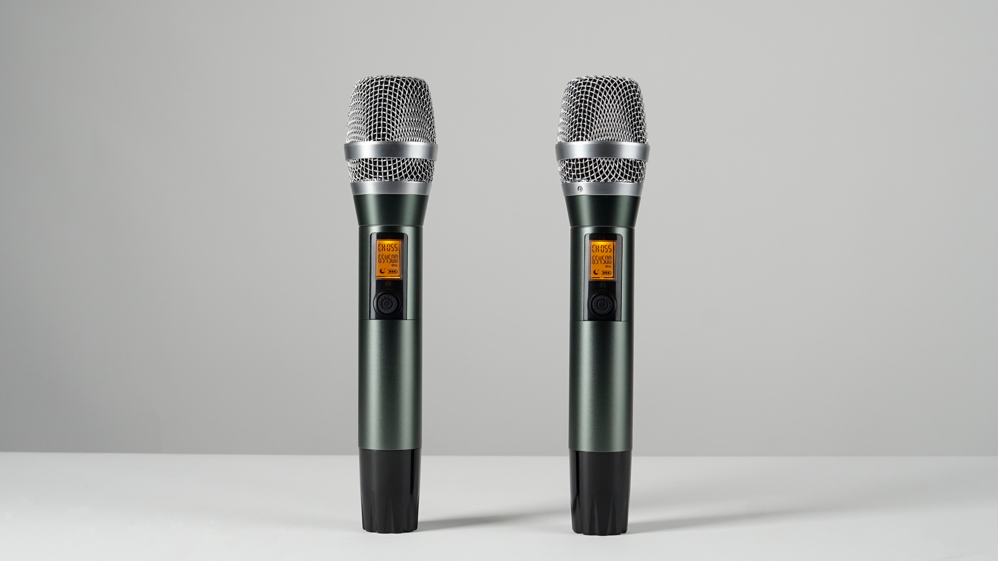 Amply 3 trong 1 dBAcoustic AK350 - Đẩy công suất liền vang cơ liền micro không dây cao cấp - nghe nhạc, karaoke cực hay, chống hú - Tặng bộ pin và sạc - Hàng Chính Hãng