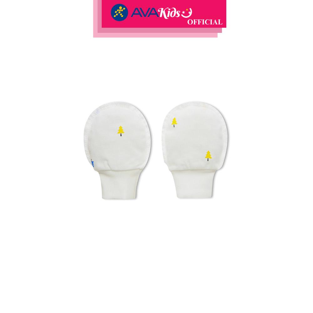 Bộ bao tay, bao chân in cây thông IQ Baby màu trắng (0 - 3 tháng) - Hàng Chính Hãng