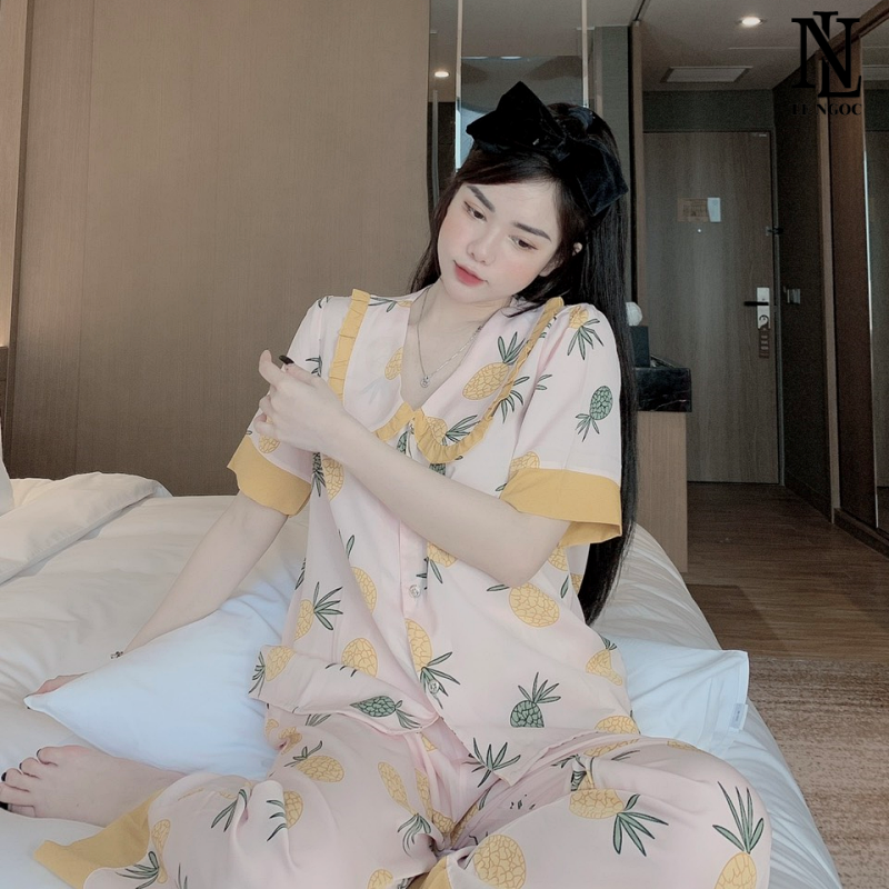 Bộ pijama cộc tay quần dài chất liệu lụa mango, bộ đồ ngủ nữ pyjama cổ bèo dễ thương DC22