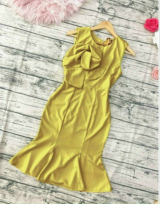 ĐẦM BODY THIẾT KẾ ĐUÔI CÁ NGỰC ĐÍNH HOA TO
