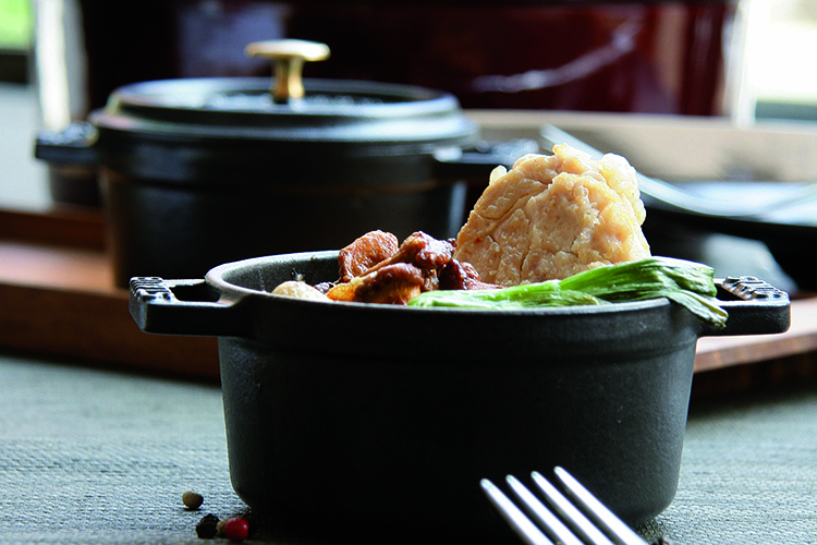 Nồi gang tròn Staub Đen 22cm