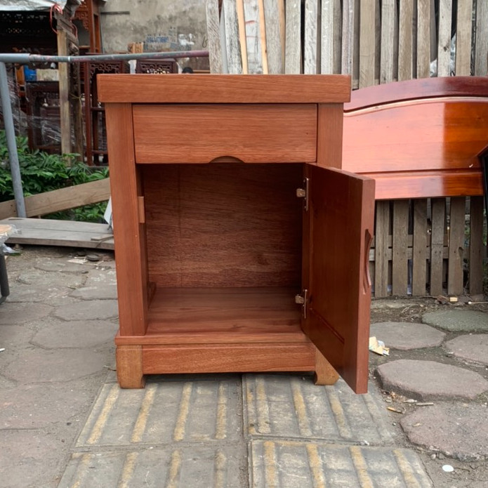 Tủ Để Đầu Giường gỗ xoan đào - tay âm