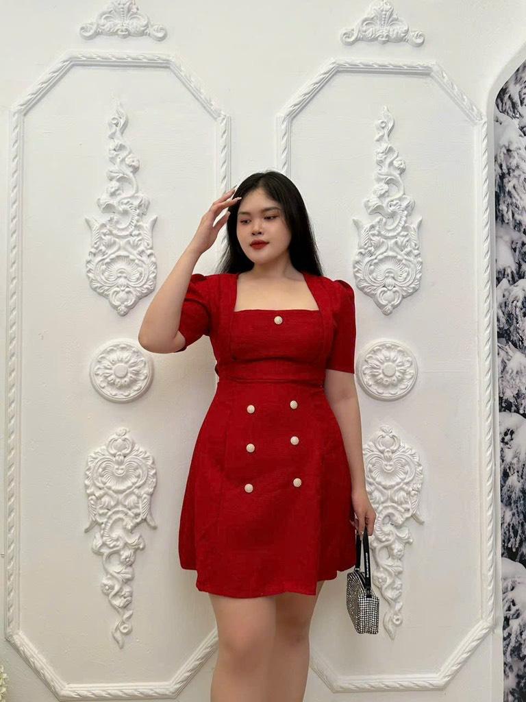 Đầm xoè cổ vuông đính nút tay ngắn