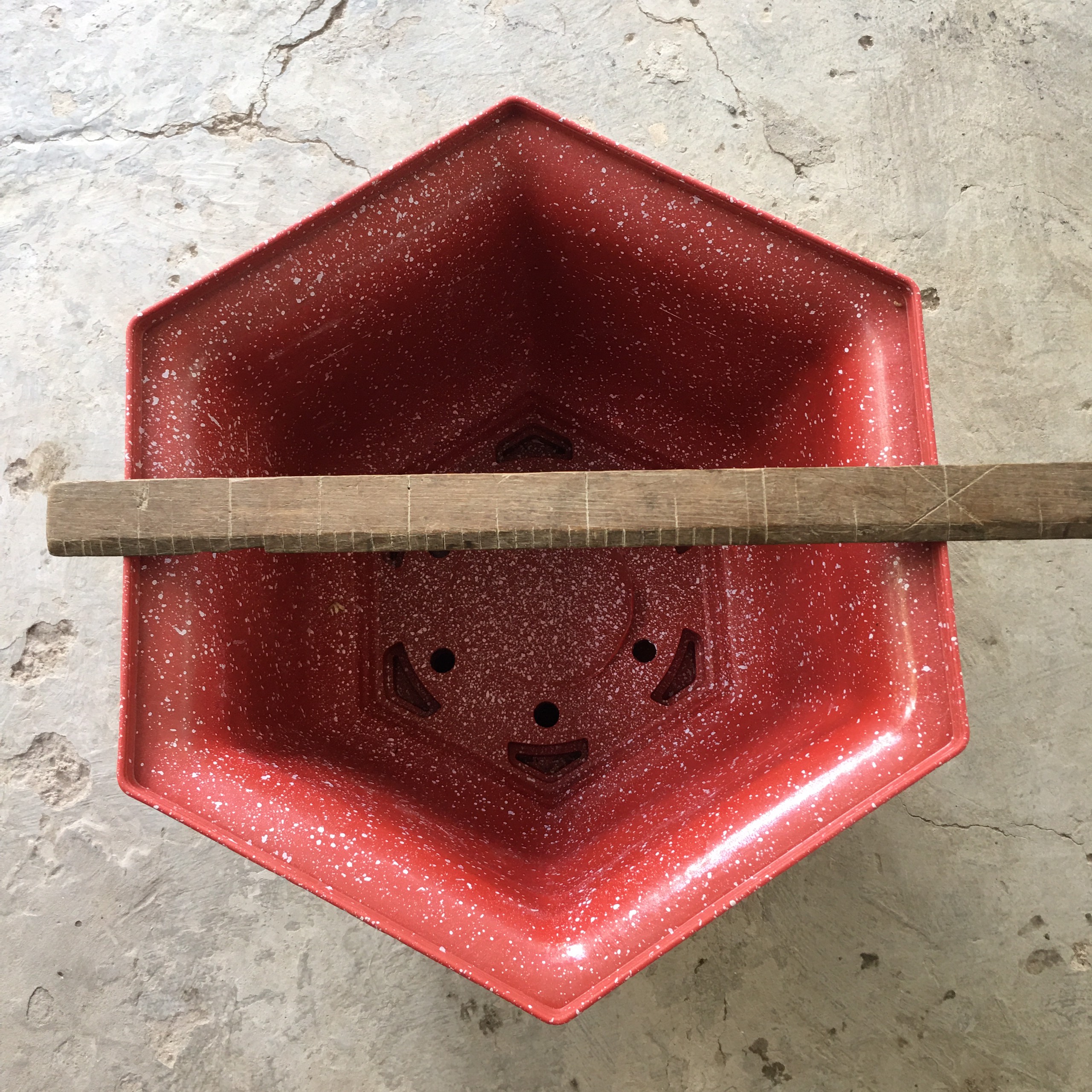 Chậu Nhựa Mai 470 giã đá hoa cương