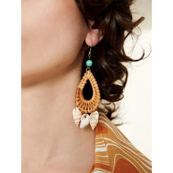 Bông tai thả mây hình giọt nước vỏ ốc Tiệm nhà Sakj