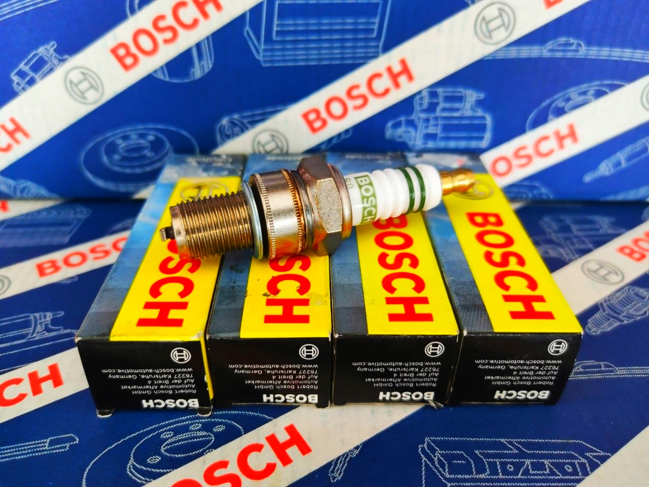Bộ 4 Bugi Bosch Tuýp Lớn 21 Ren 14 - Toyota Zace, Daewoo Captiva, Matiz, Gentra, Suzuki Carry
